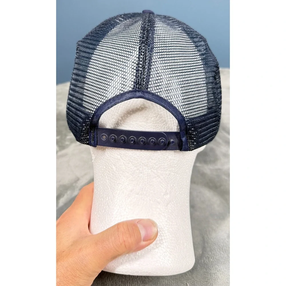 Vintage US Naval Academy Snapback Trucker Hat Navy Blue Mesh Crest Logo